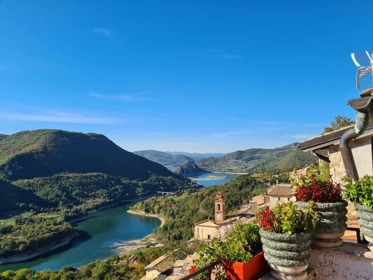 La Casa Sul Fiordo Lago Turano Paganico Sabino Exterior foto