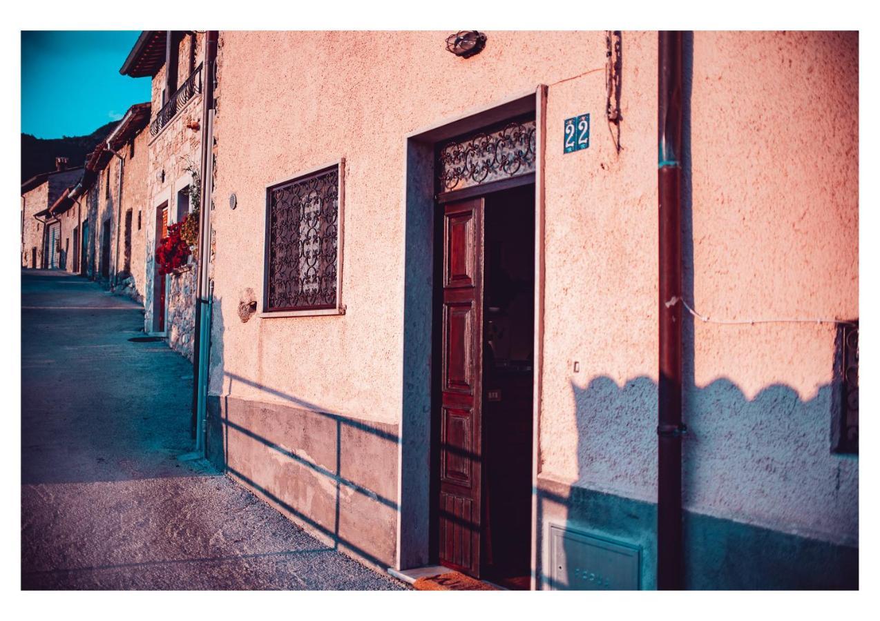 La Casa Sul Fiordo Lago Turano Paganico Sabino Exterior foto